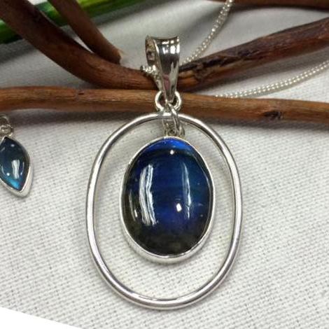Discovered in Labrador, Canada in 1770, Labradorite has an intense blue schiller so unique to the stone that it is called Labradorescence. Labradorite Jewellery and Pendants are a most sought after fashion accessory.